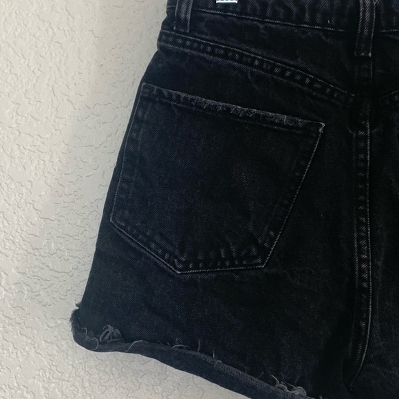 Zara | High rise button fly denim fray cuffed shorts size 0 - Picture 7 of 8
